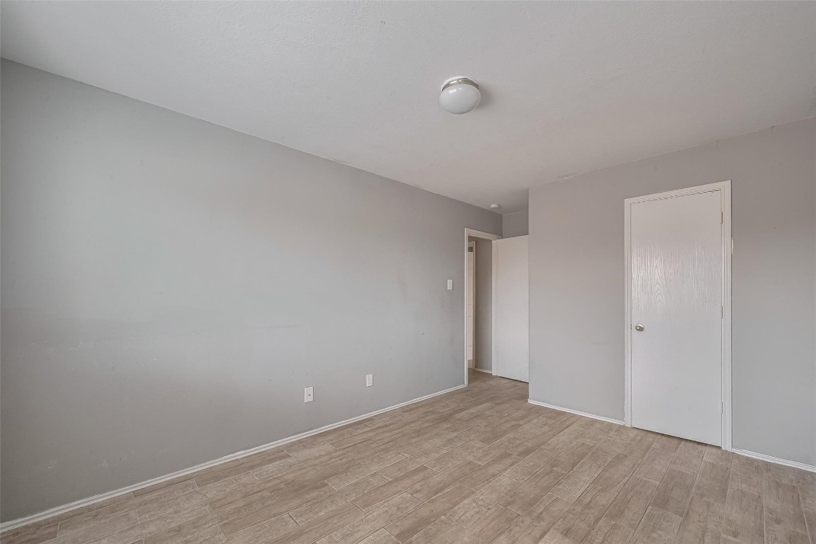 9926 Myrtle Field Lane Houston, TX 77044 - Photo 21 of 33 a view of an empty room
