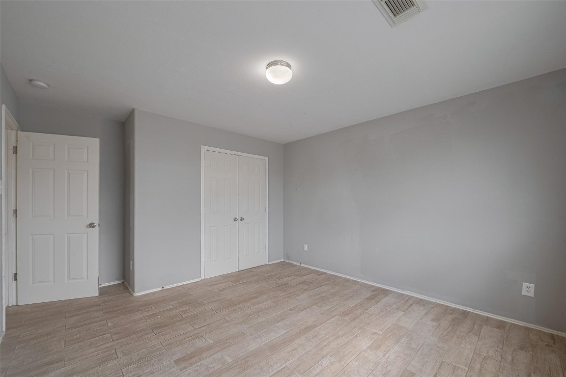 9926 Myrtle Field Lane Houston, TX 77044 - Photo 22 of 33 a view of an empty room