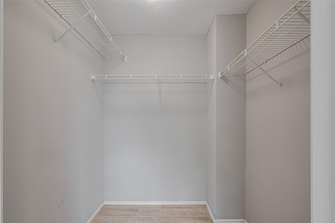 9926 Myrtle Field Lane Houston, TX 77044 - Photo 29 of 33 a view of small space