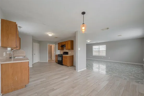 $2,300 | 9926 Myrtle Field Lane, Houston, TX 77044