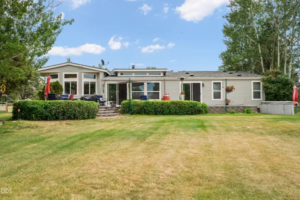 $950,000 | 23720 Southwest Starshine Lane, Bend, OR 97701