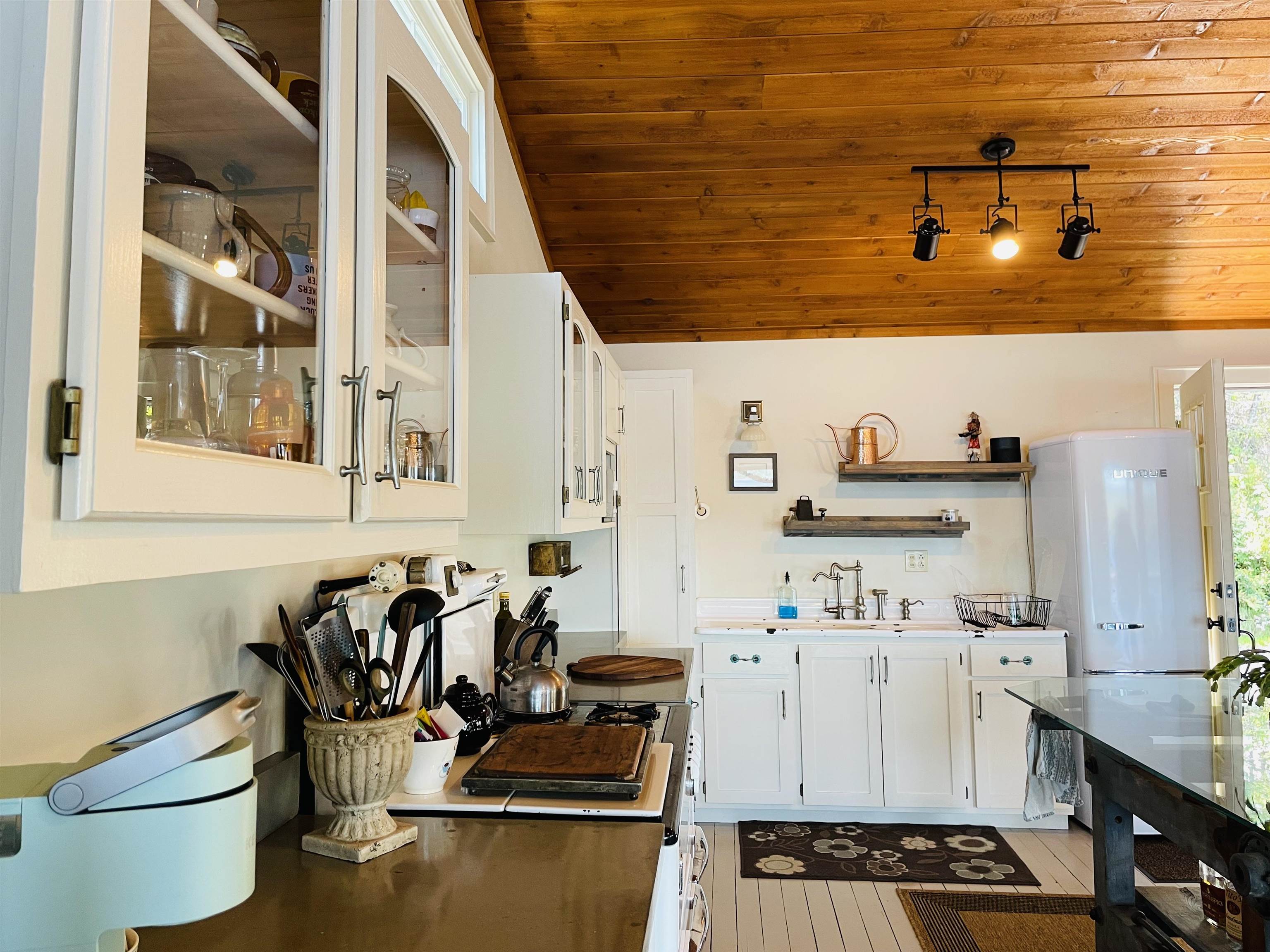 43 Jackson Lodge Road Canaan, VT 05903 - Photo 14 of 37