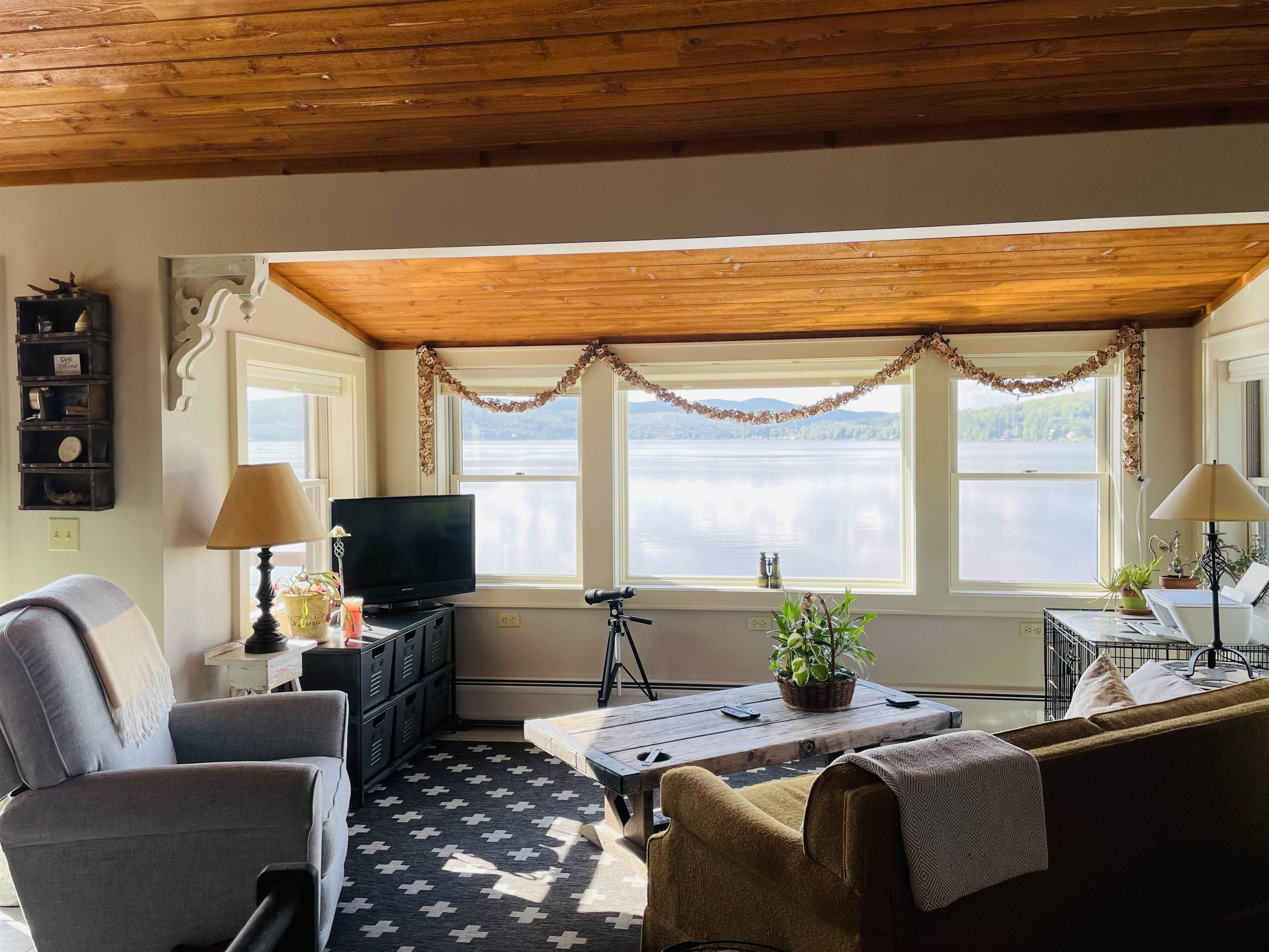 43 Jackson Lodge Road Canaan, VT 05903 - Photo 17 of 37