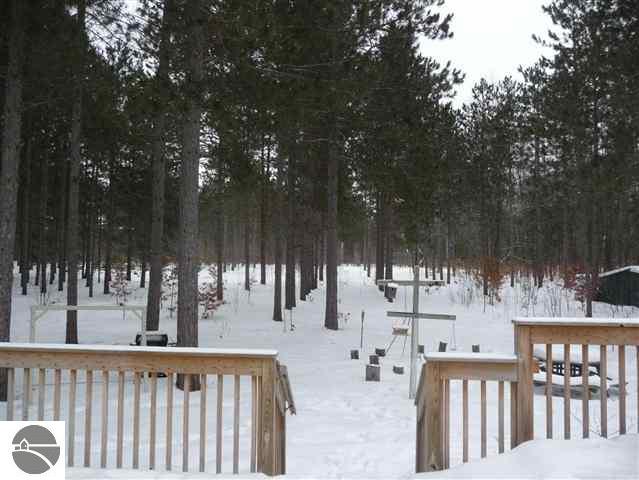 2519 Gonder Road Interlochen, MI 49643 - Photo 5 of 15 1711604-4.JPG