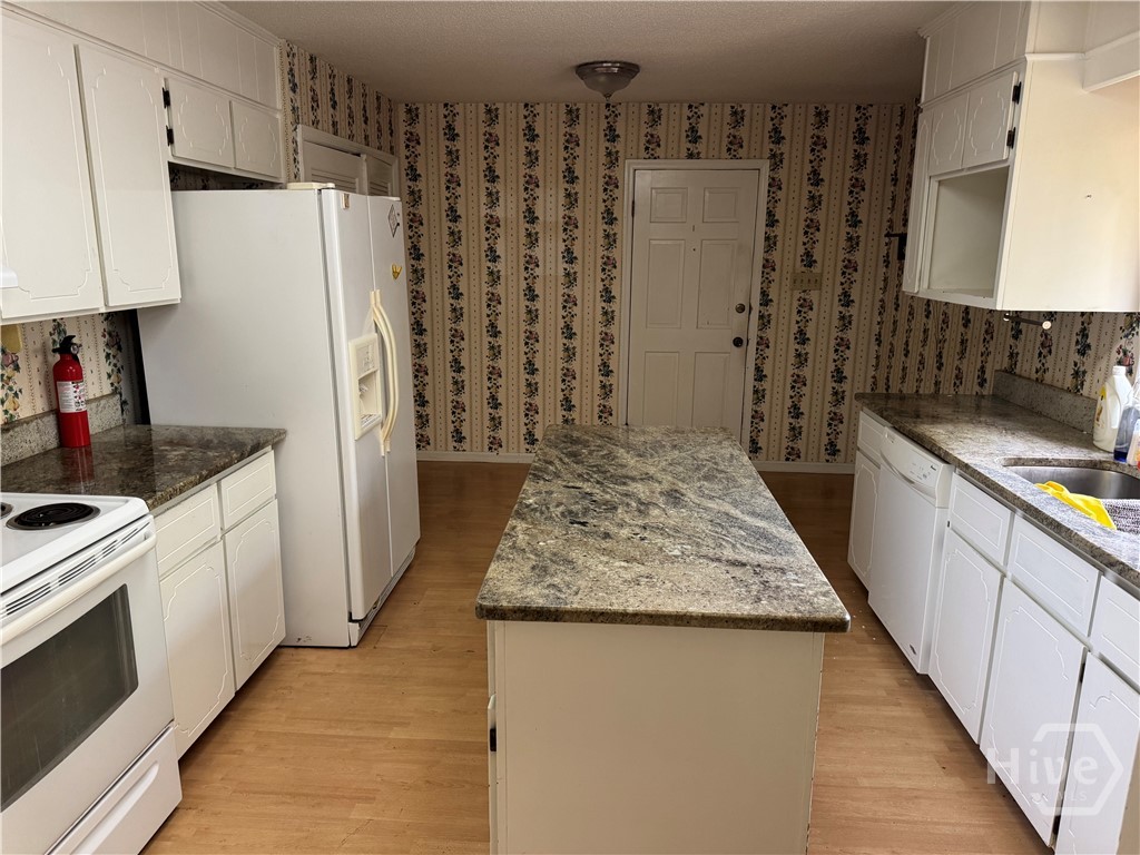 2 Moss Pointe Court Savannah, GA 31410 - Photo 2 of 6