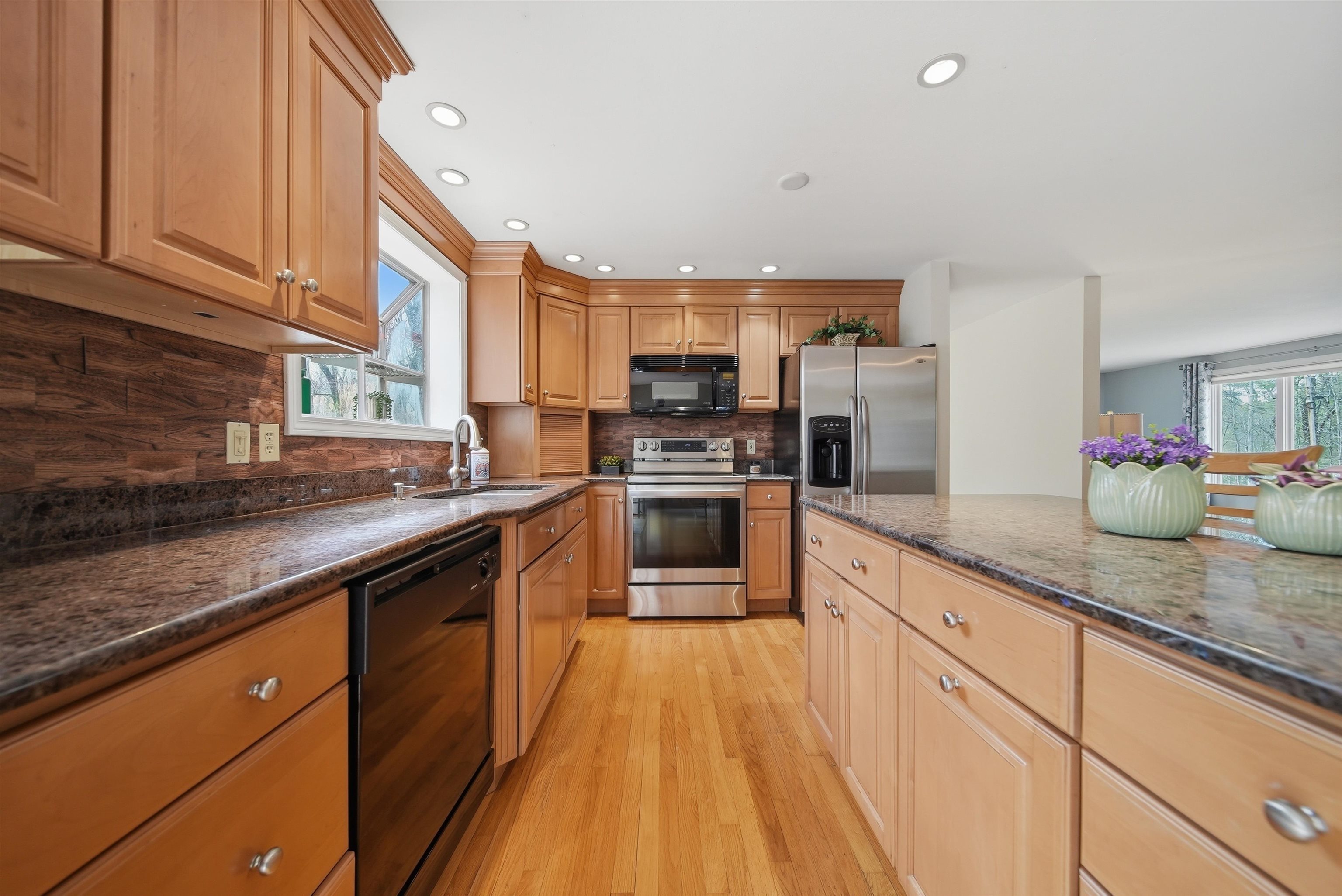 57 Grey Rock Road Bedford, NH 03110 - Photo 8 of 52