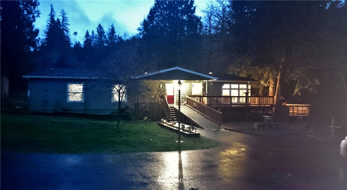 593 Mahaffey Road Kelso, WA 98626 - Photo 2 of 25 Gallery Image 2