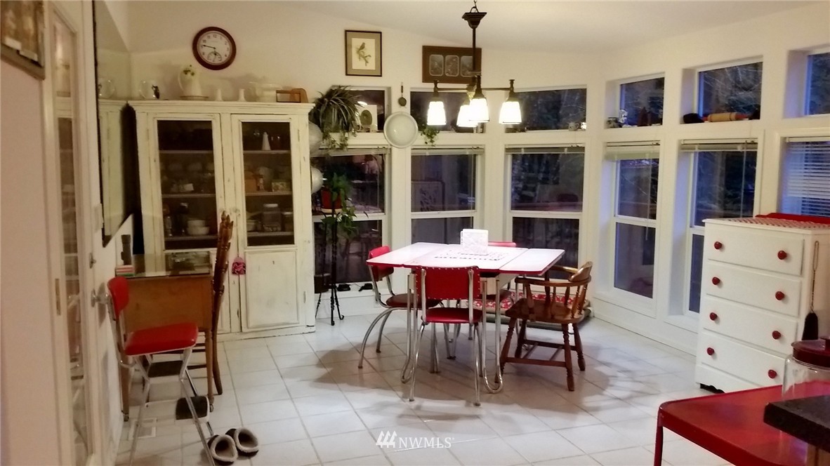 593 Mahaffey Road Kelso, WA 98626 - Photo 11 of 25 Gallery Image 11