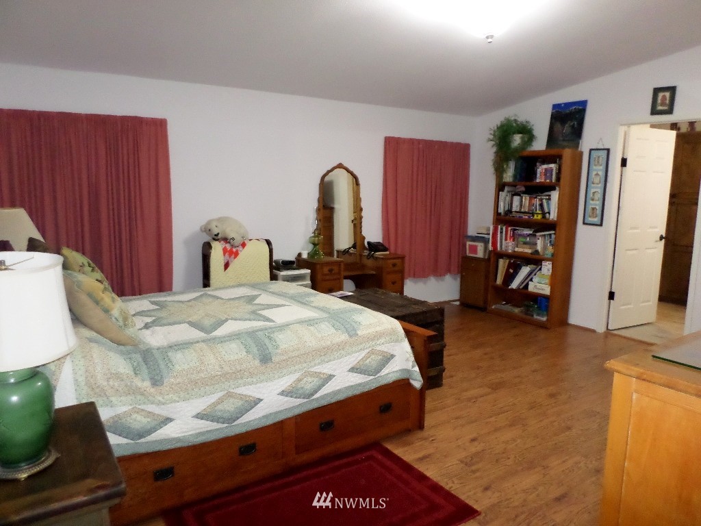 593 Mahaffey Road Kelso, WA 98626 - Photo 13 of 25 Gallery Image 13