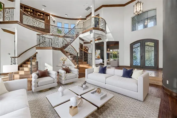 $2,390,000 | 707 Oak Hill Lane, Cedar Hill, TX 75104