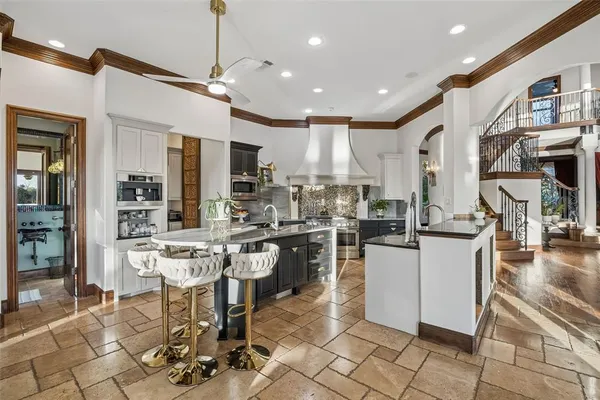 $2,390,000 | 707 Oak Hill Lane, Cedar Hill, TX 75104