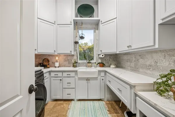 $2,390,000 | 707 Oak Hill Lane, Cedar Hill, TX 75104