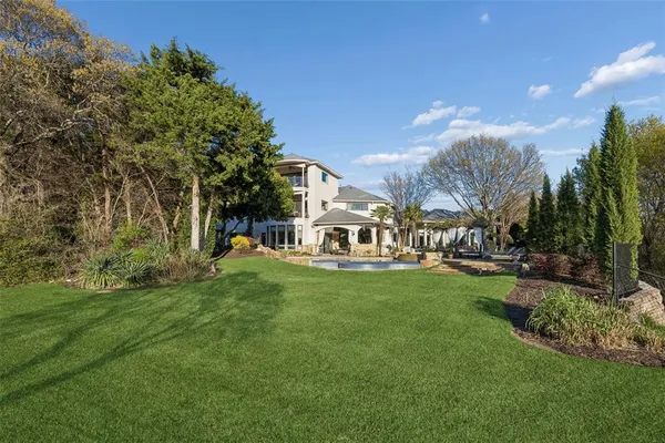 $2,390,000 | 707 Oak Hill Lane, Cedar Hill, TX 75104