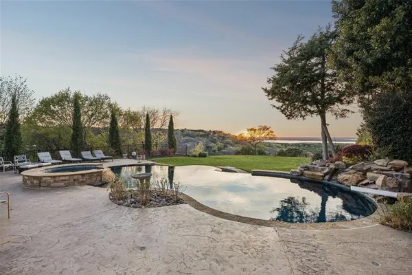 $2,390,000 | 707 Oak Hill Lane, Cedar Hill, TX 75104