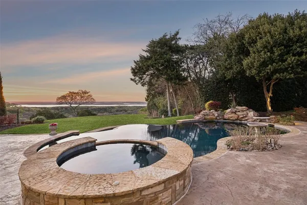 $2,390,000 | 707 Oak Hill Lane, Cedar Hill, TX 75104