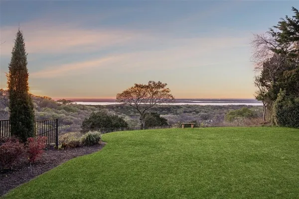 $2,390,000 | 707 Oak Hill Lane, Cedar Hill, TX 75104