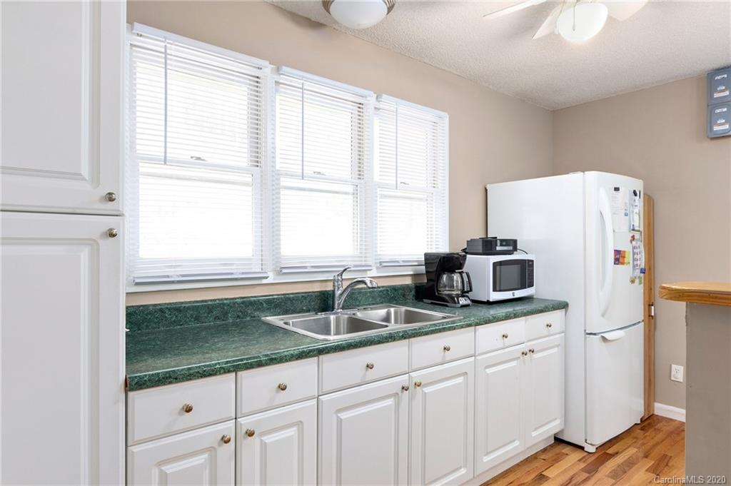 84 Bryant Road Swannanoa, NC 28778 - Photo 13 of 23 Gallery Image 13