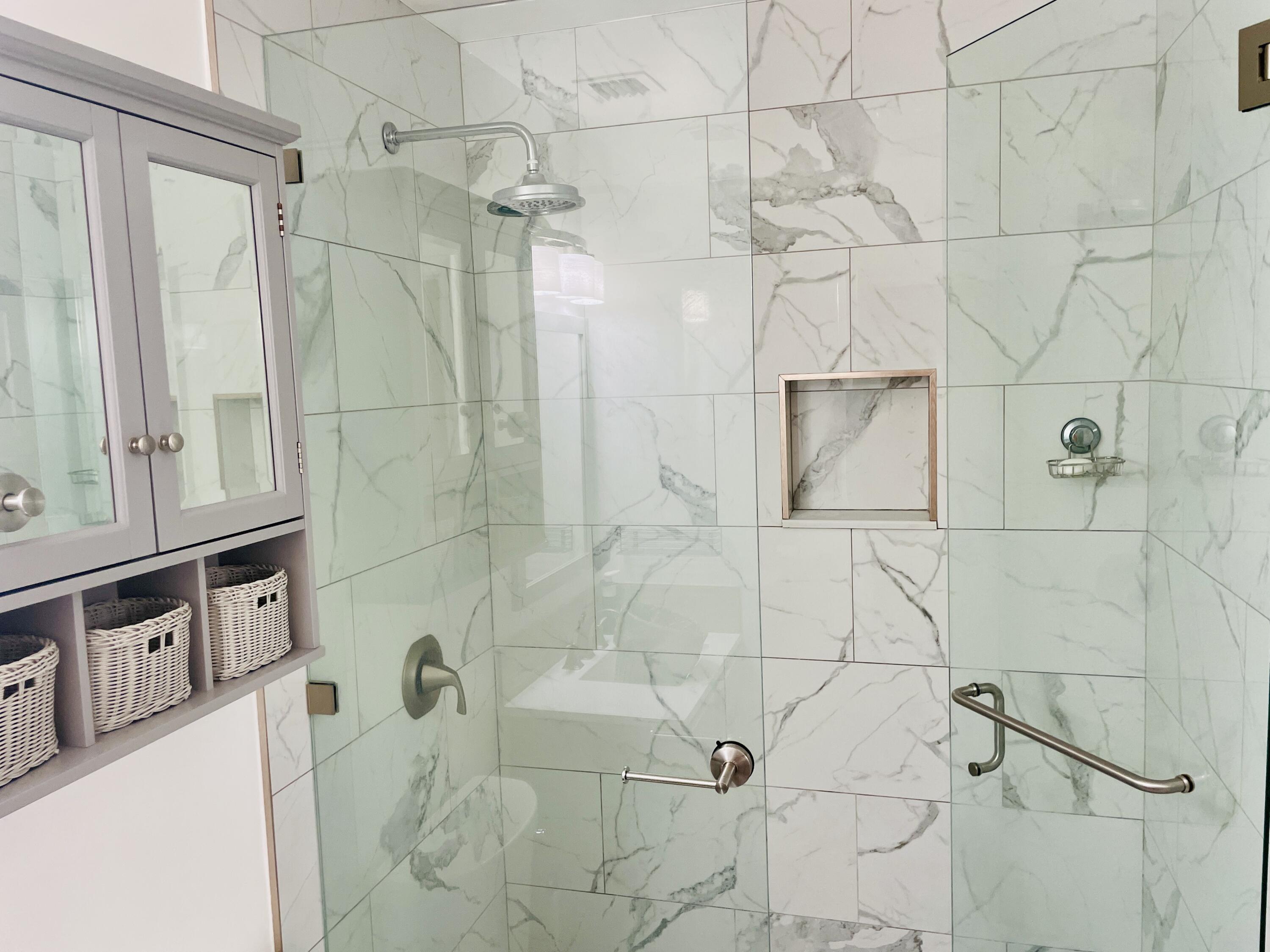 2100 Northeast 38th Street, Unit 142 Lighthouse Point, FL 33064 - Photo 18 of 42 Main Bathroom (2)