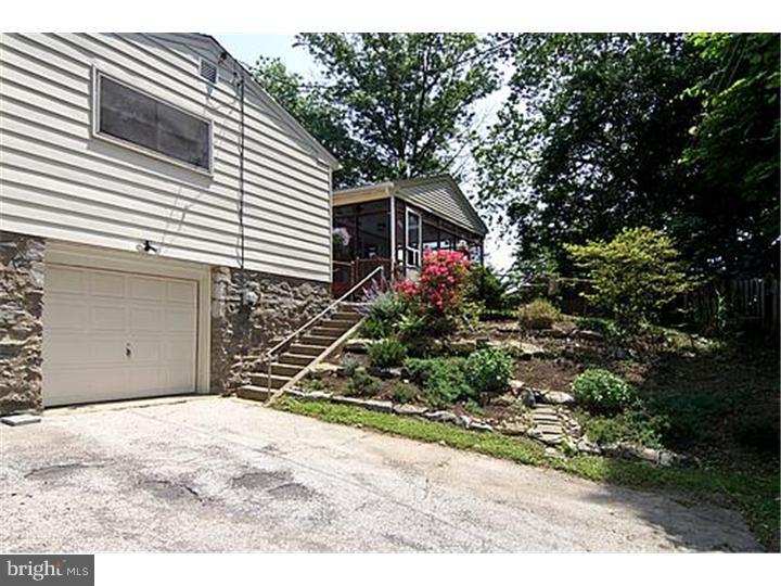 605 Paddock Road Havertown, PA 19083 - Photo 18 of 18 Garage