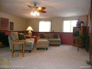 6467 Stow Road Fowlerville, MI 48836 - Photo 6 of 14 Family Room