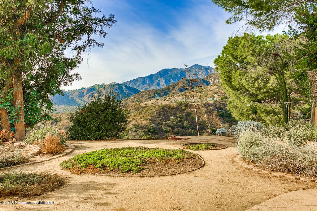 4329 El Prieto Road Altadena, CA 91001 - Photo 4 of 28