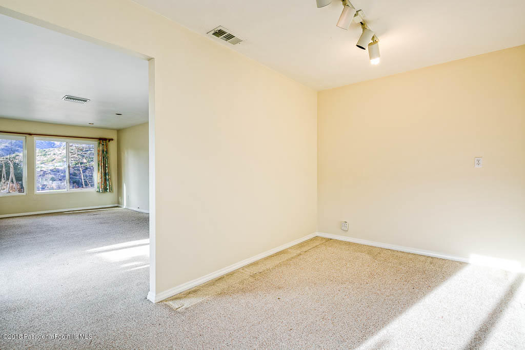 4329 El Prieto Road Altadena, CA 91001 - Photo 10 of 28 an empty room with windows