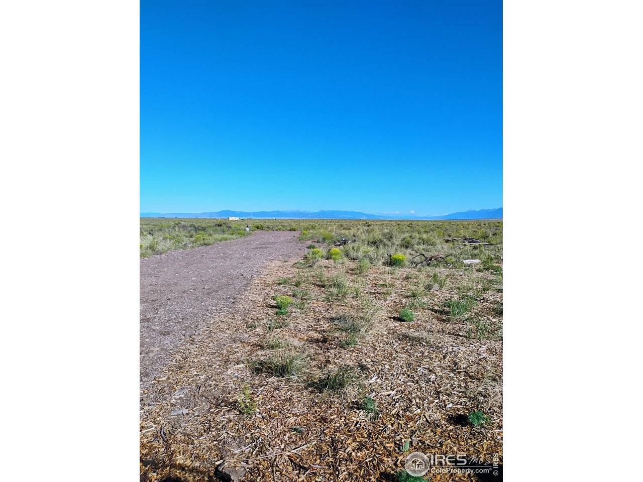 1157 Camino Del Rey Crestone, CO 81131 - Photo 4 of 4 a view of a sky from a corridor