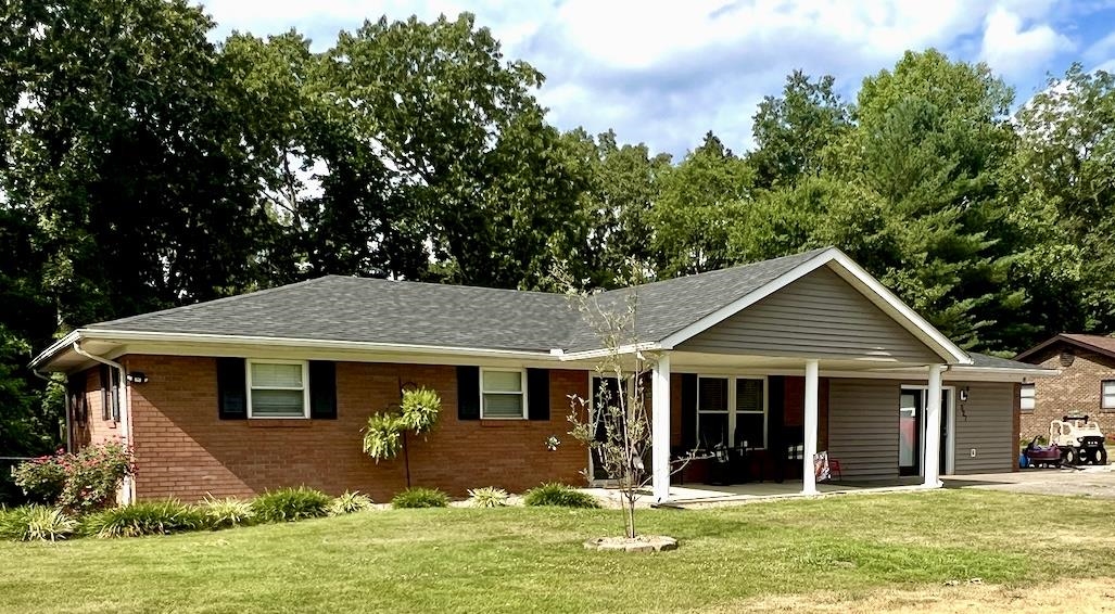 327 West Forestdale Road Ashland, KY 41102 - Photo 1 of 26
