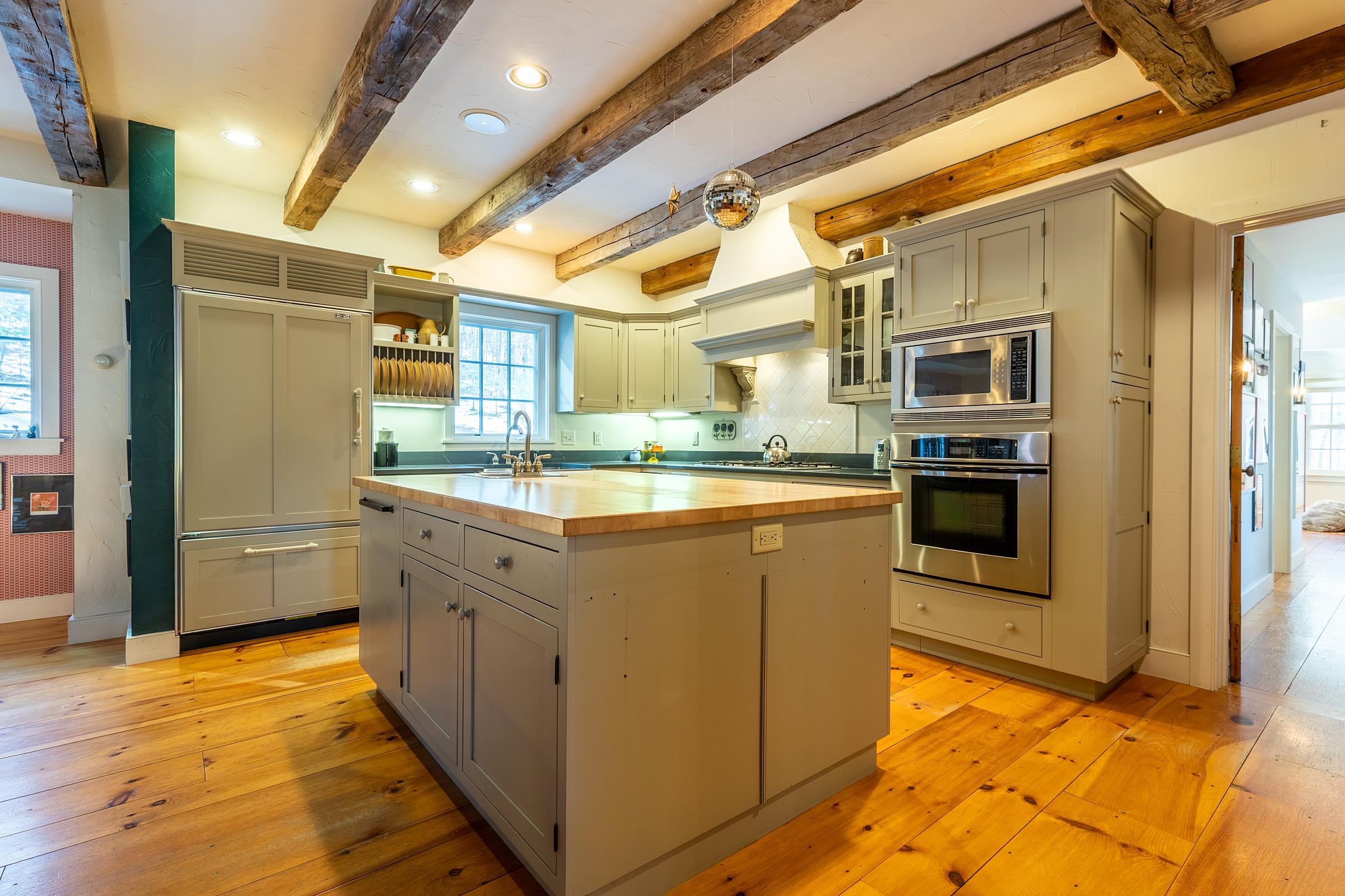 580 Dorset Hollow Road Dorset, VT 05251 - Photo 6 of 40