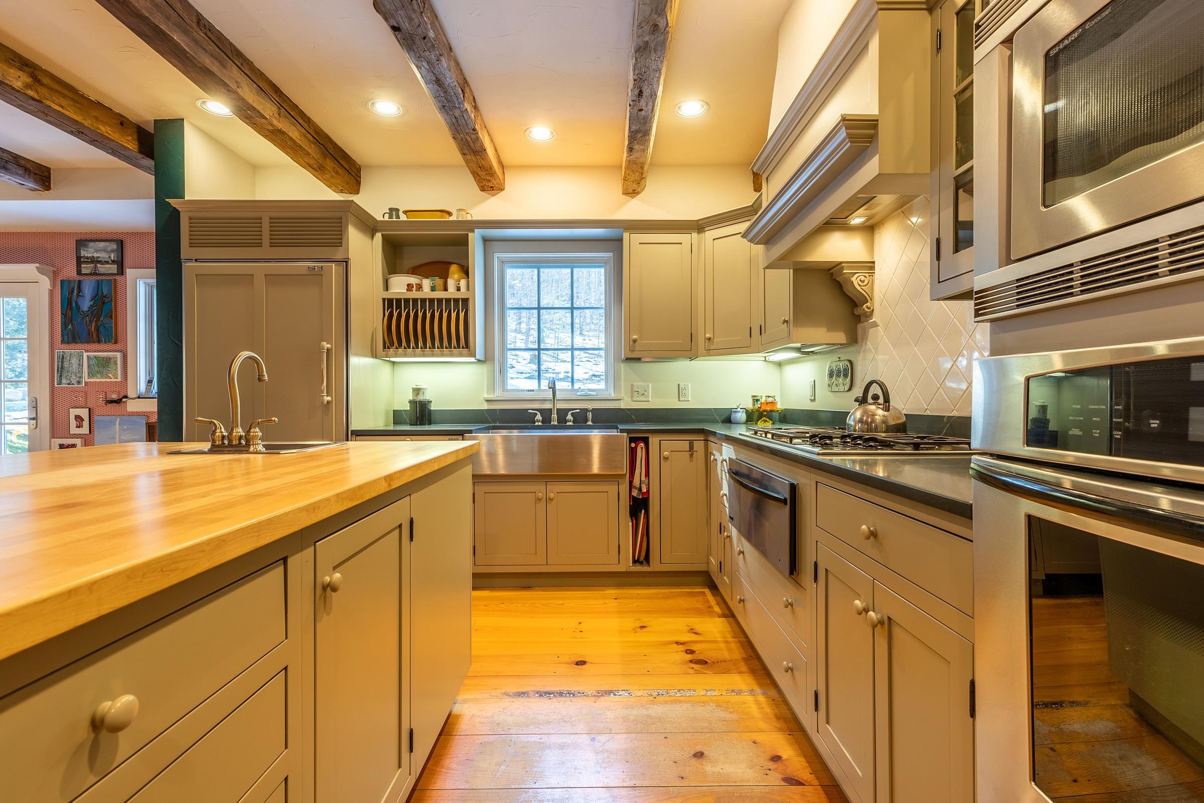 580 Dorset Hollow Road Dorset, VT 05251 - Photo 7 of 40