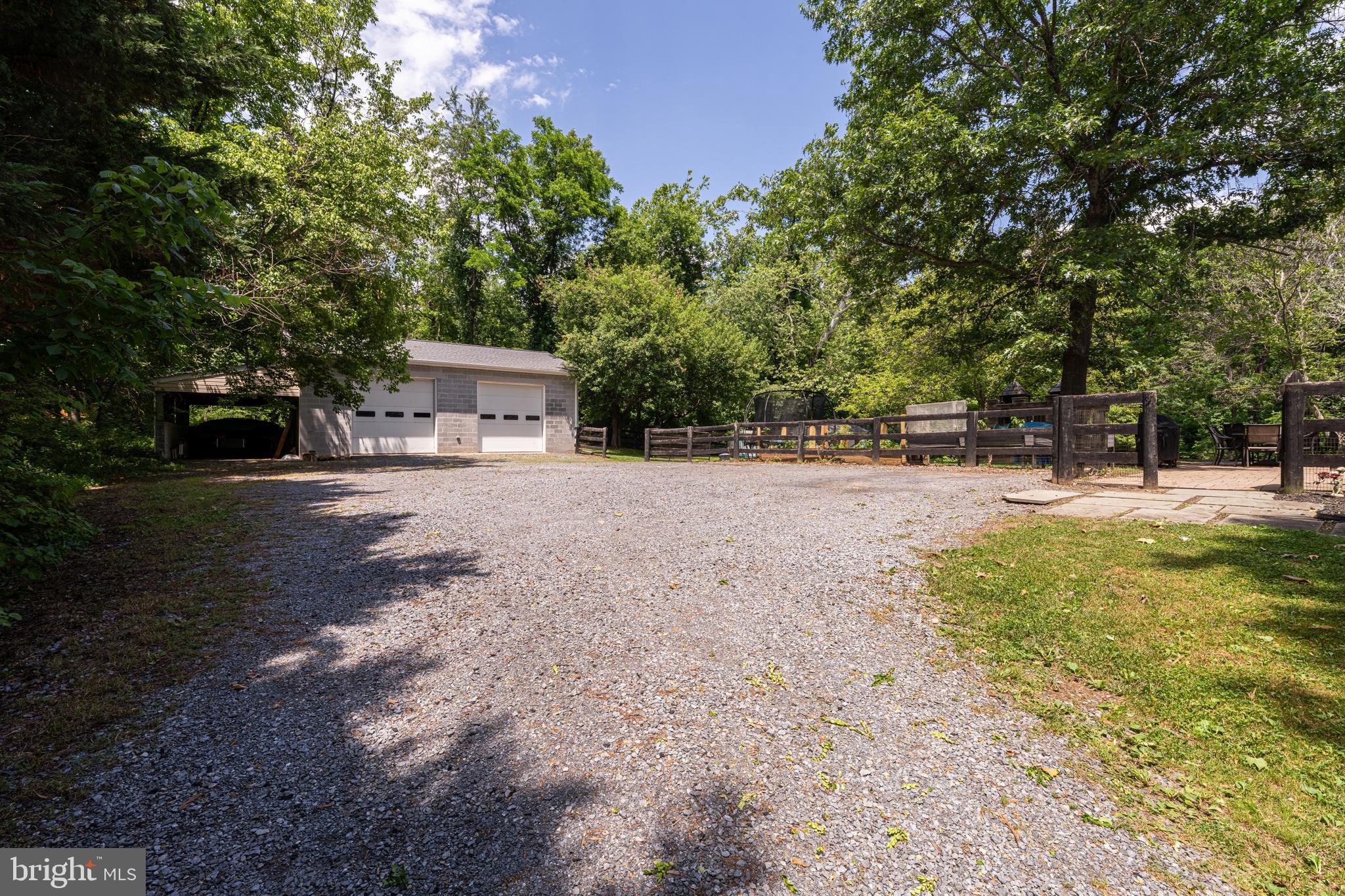 35094 Scotland Heights Road Round Hill, VA 20141 - Photo 37 of 41 Spacious parking area and two car garage