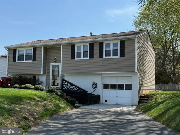 $2,450 | 5079 Macnamara Drive, Fredericksburg, VA 22407
