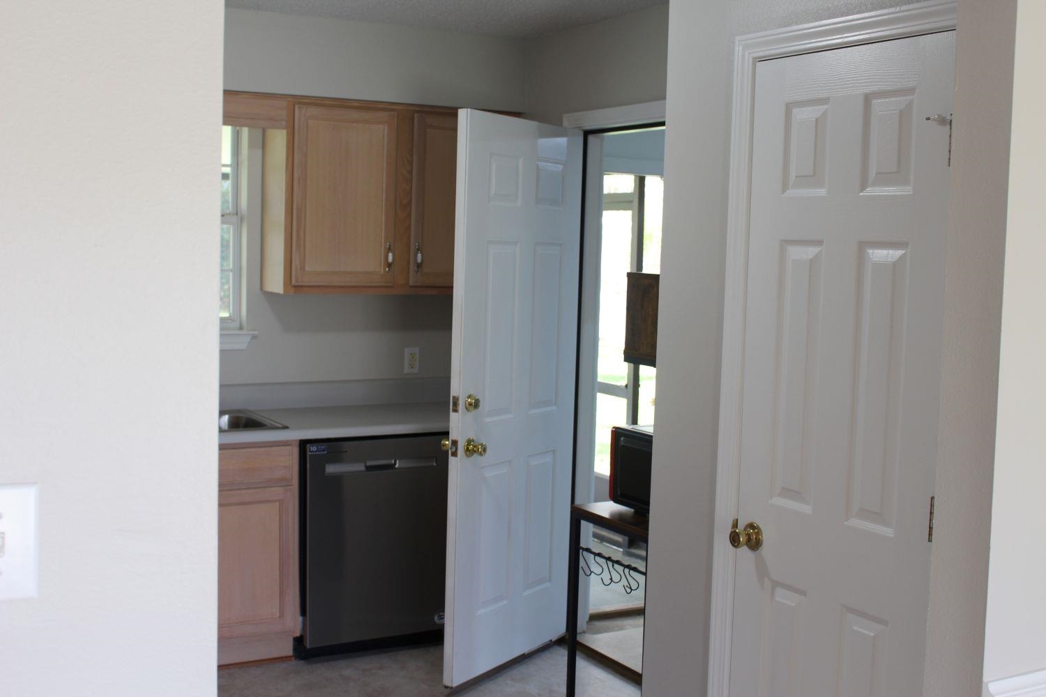 19605 Quartz Lane Robertsdale, AL 36567 - Photo 12 of 33 Kitchen
