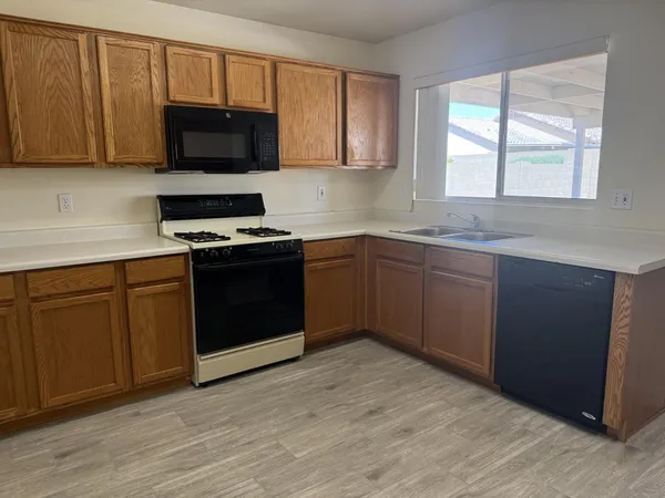 $1,800 | 8638 East Capri Avenue, Mesa, AZ 85208