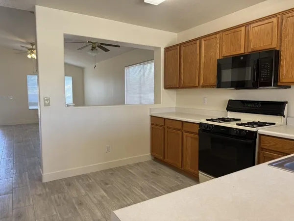 $1,800 | 8638 East Capri Avenue, Mesa, AZ 85208