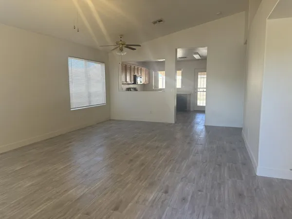 $1,800 | 8638 East Capri Avenue, Mesa, AZ 85208