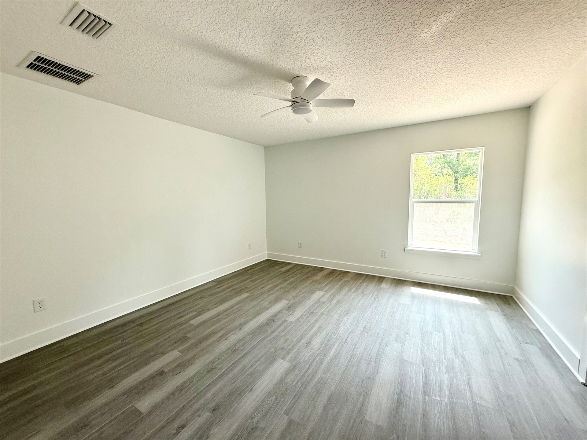 28019 Bond Road Hilliard, FL 32046 - Photo 6 of 14