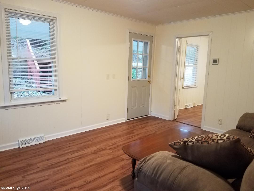 3859 Oldtown Road Shawsville, VA 24162 - Photo 6 of 30 Gallery Image 6