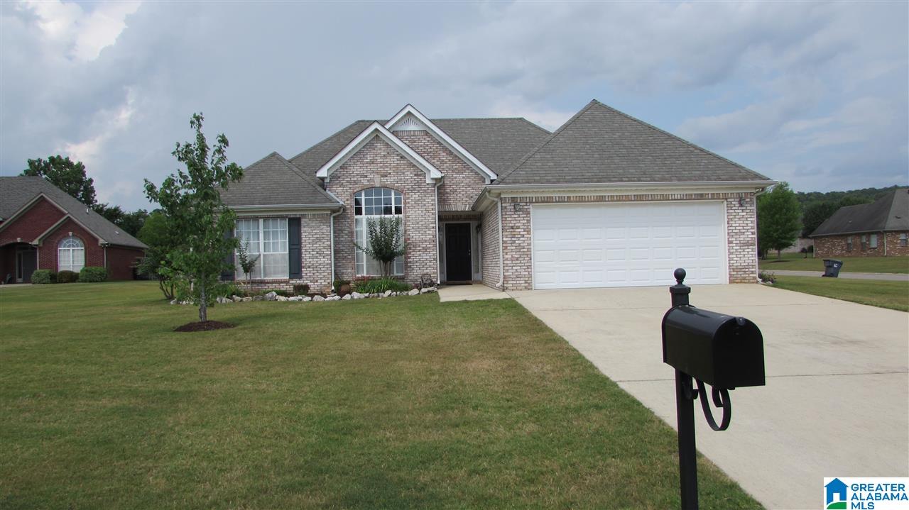 100 Queens Gate Alabaster, AL 35114 - Photo 2 of 44