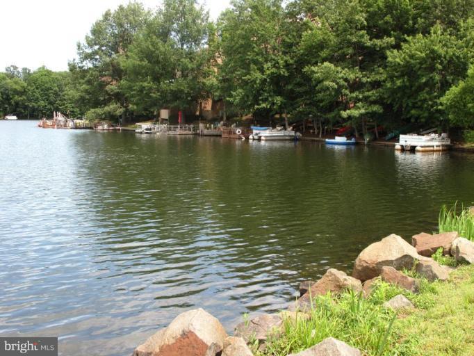 11206 Harbor Court, Unit 1206 Reston, VA 20191 - Photo 17 of 17 Lake Thoreau