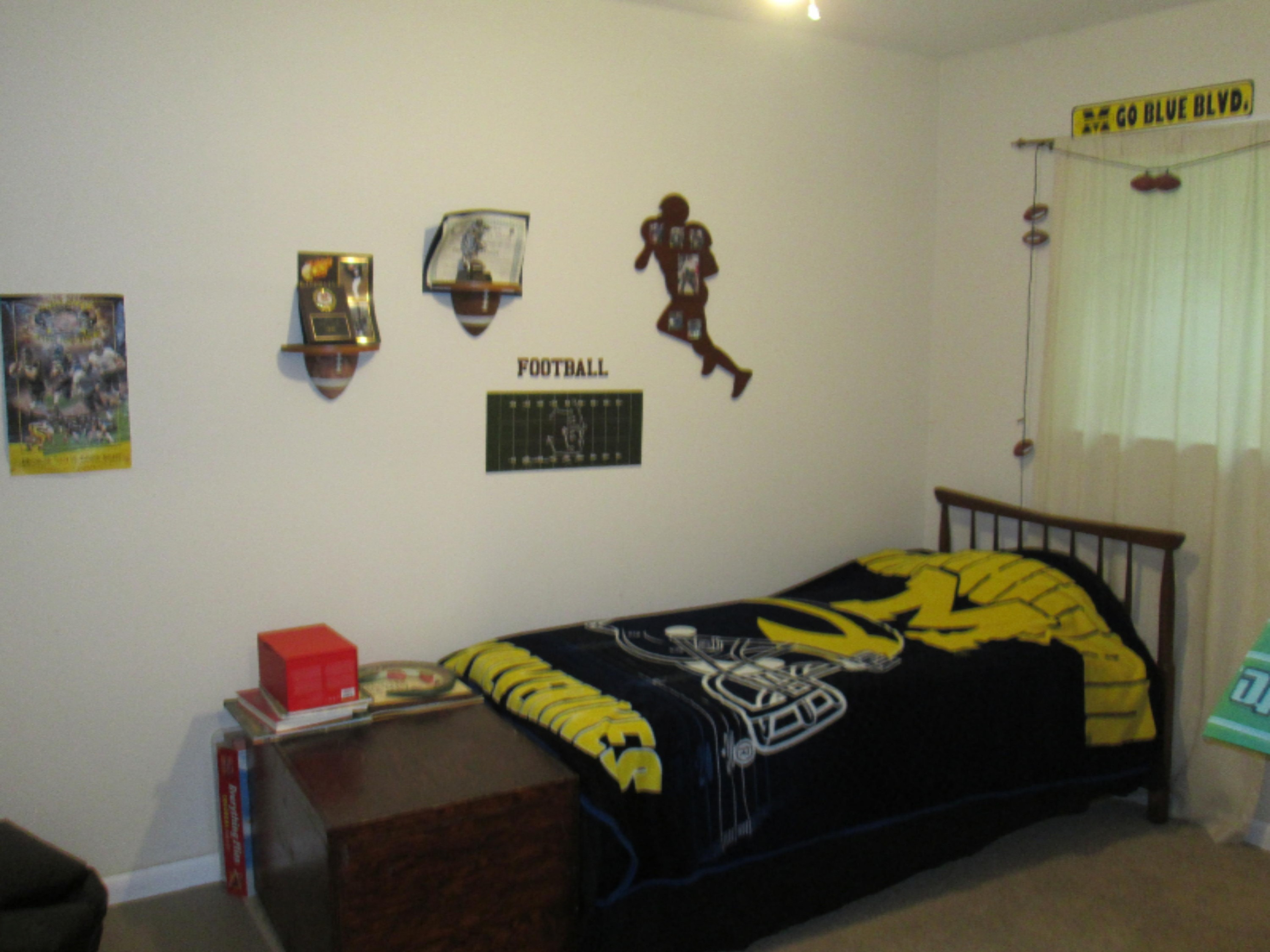 5240 Duck Lake Road Whitehall, MI 49461 - Photo 8 of 13 5240 duck lake bedroom
