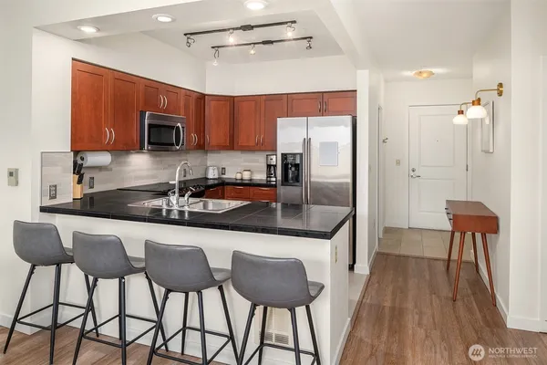 $2,995 | 5450 Leary Avenue Northwest, Unit 245, Seattle, WA 98107