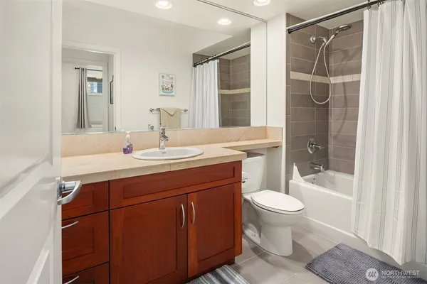 $2,995 | 5450 Leary Avenue Northwest, Unit 245, Seattle, WA 98107