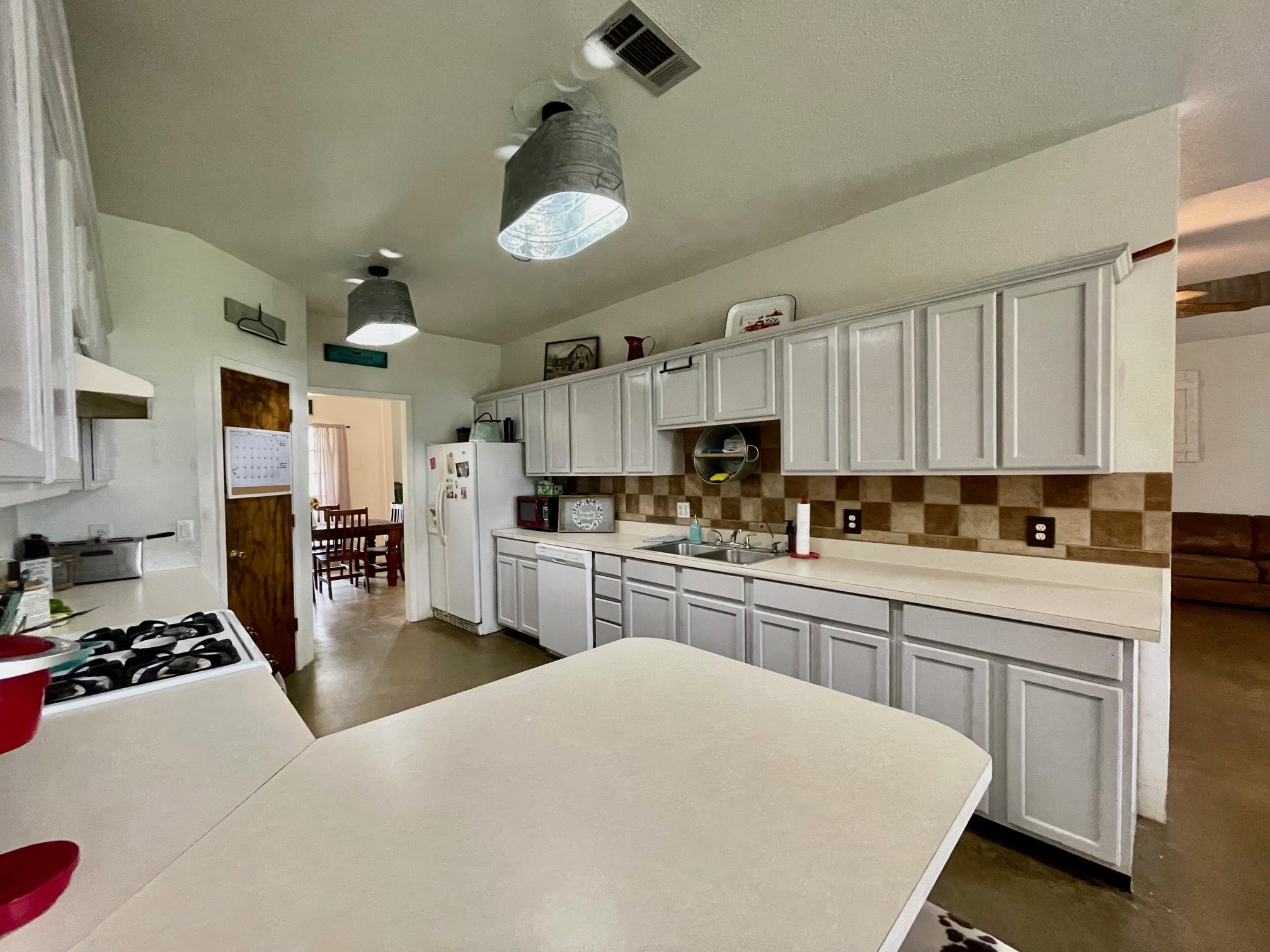 862 County Road 4570 Kennard, TX 75847 - Photo 13 of 31