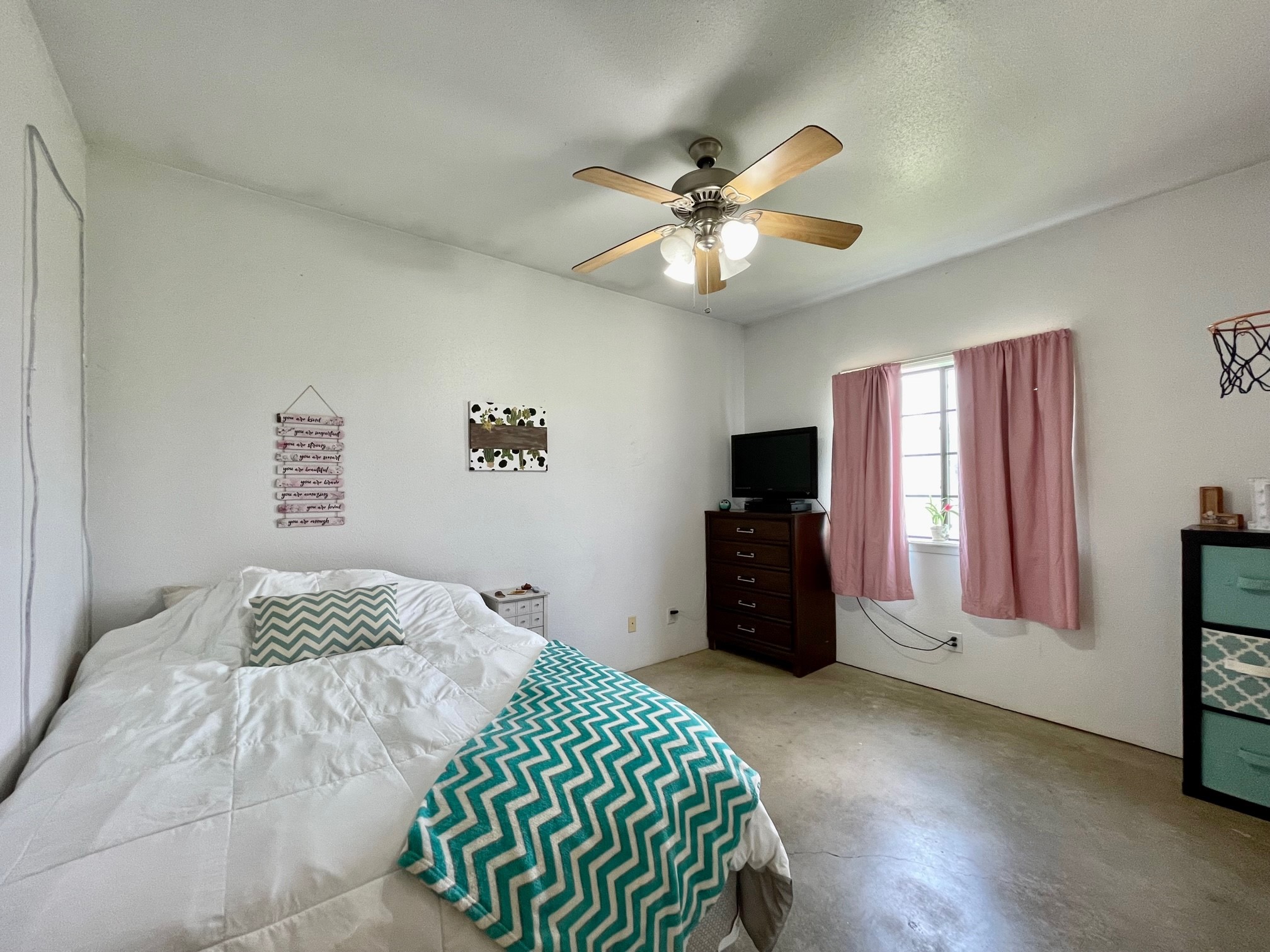 862 County Road 4570 Kennard, TX 75847 - Photo 19 of 31