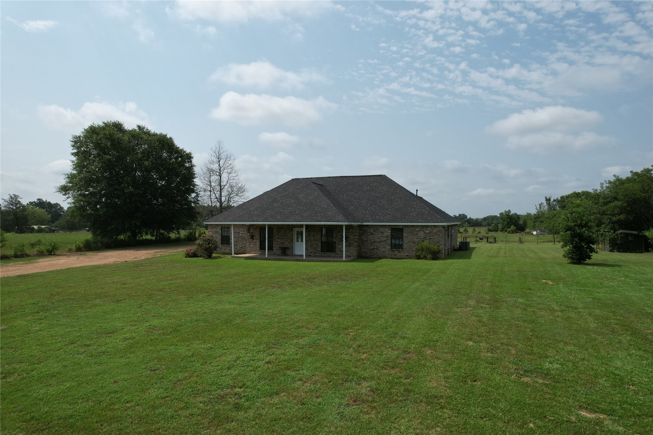 862 County Road 4570 Kennard, TX 75847 - Photo 5 of 31