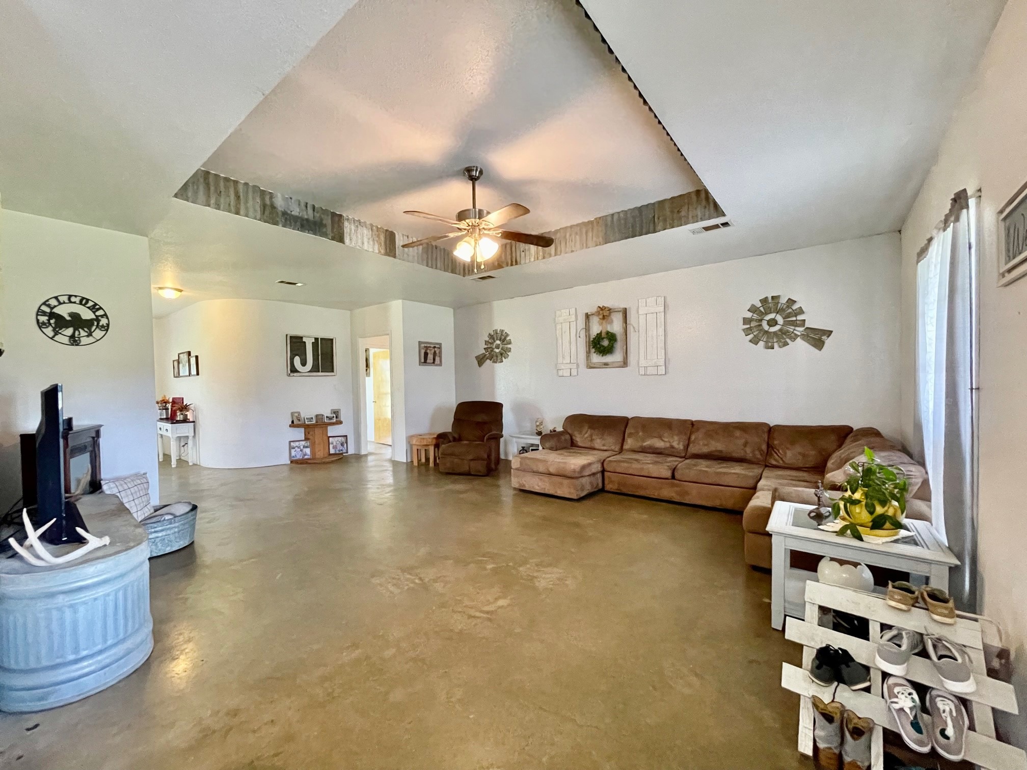 862 County Road 4570 Kennard, TX 75847 - Photo 7 of 31