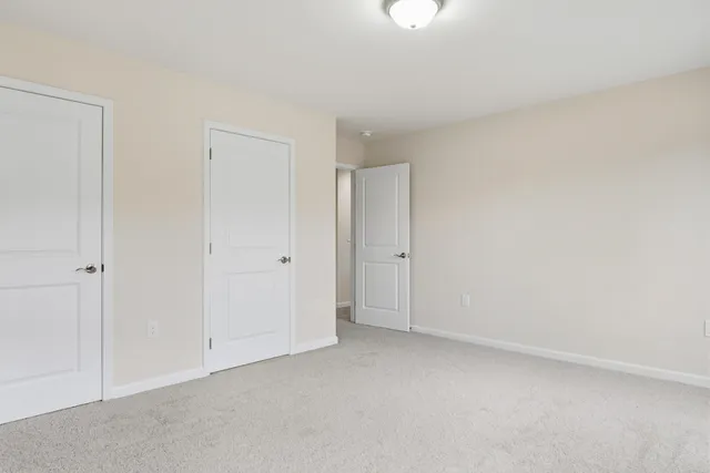 a black and white photo of a room