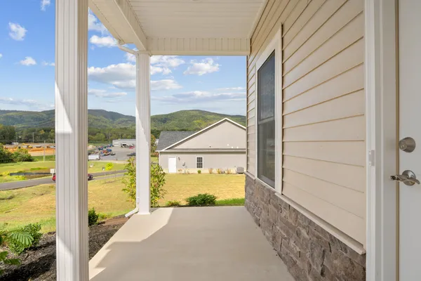 $404,750 | 5510 New Pleasant Way, Salem, VA 24153