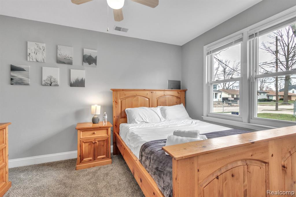 3324 Normandy Road Royal Oak, MI 48073 - Photo 11 of 23
